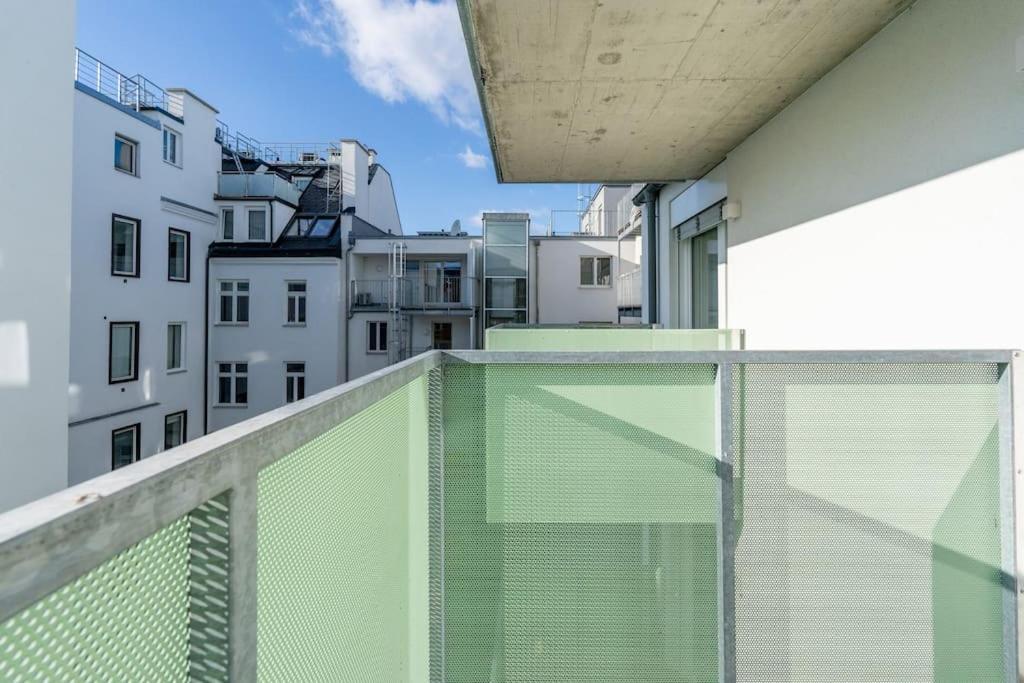 Hm • Sleek 1Br Home With Balcony Βιέννη Εξωτερικό φωτογραφία